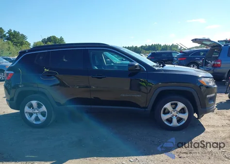 2019 Jeep Compass Latitude 4X4 z USA, uszkodzony, nr VIN 3C4NJDBB0KT850807